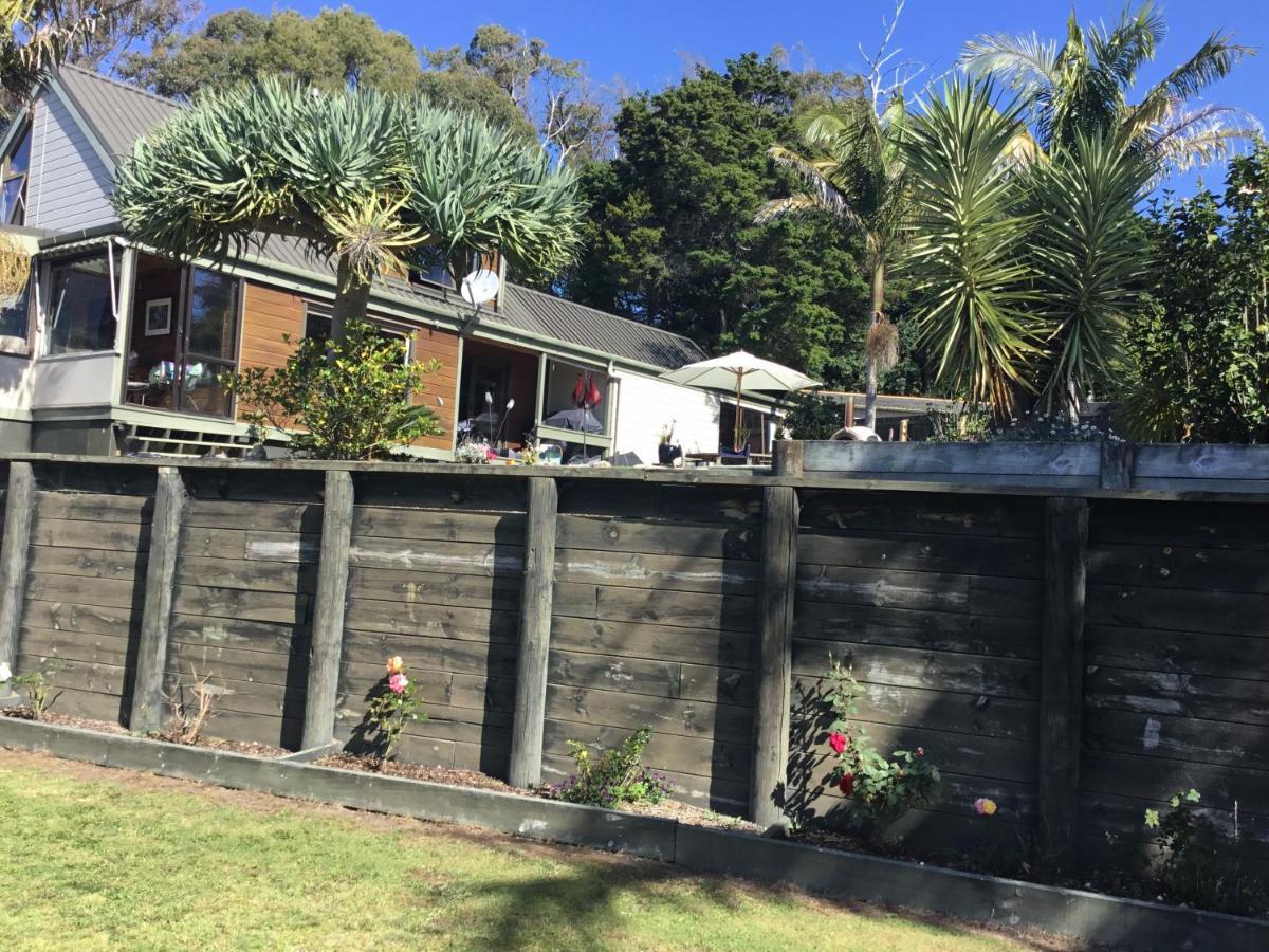 Norfolk Gardens Bed And Breakfast Te Kopuru Exterior foto